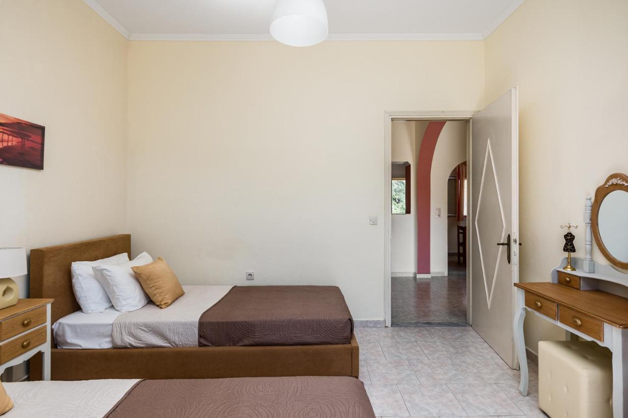 Apartment & Barbati Panoramic Views By Konnect Ipsos