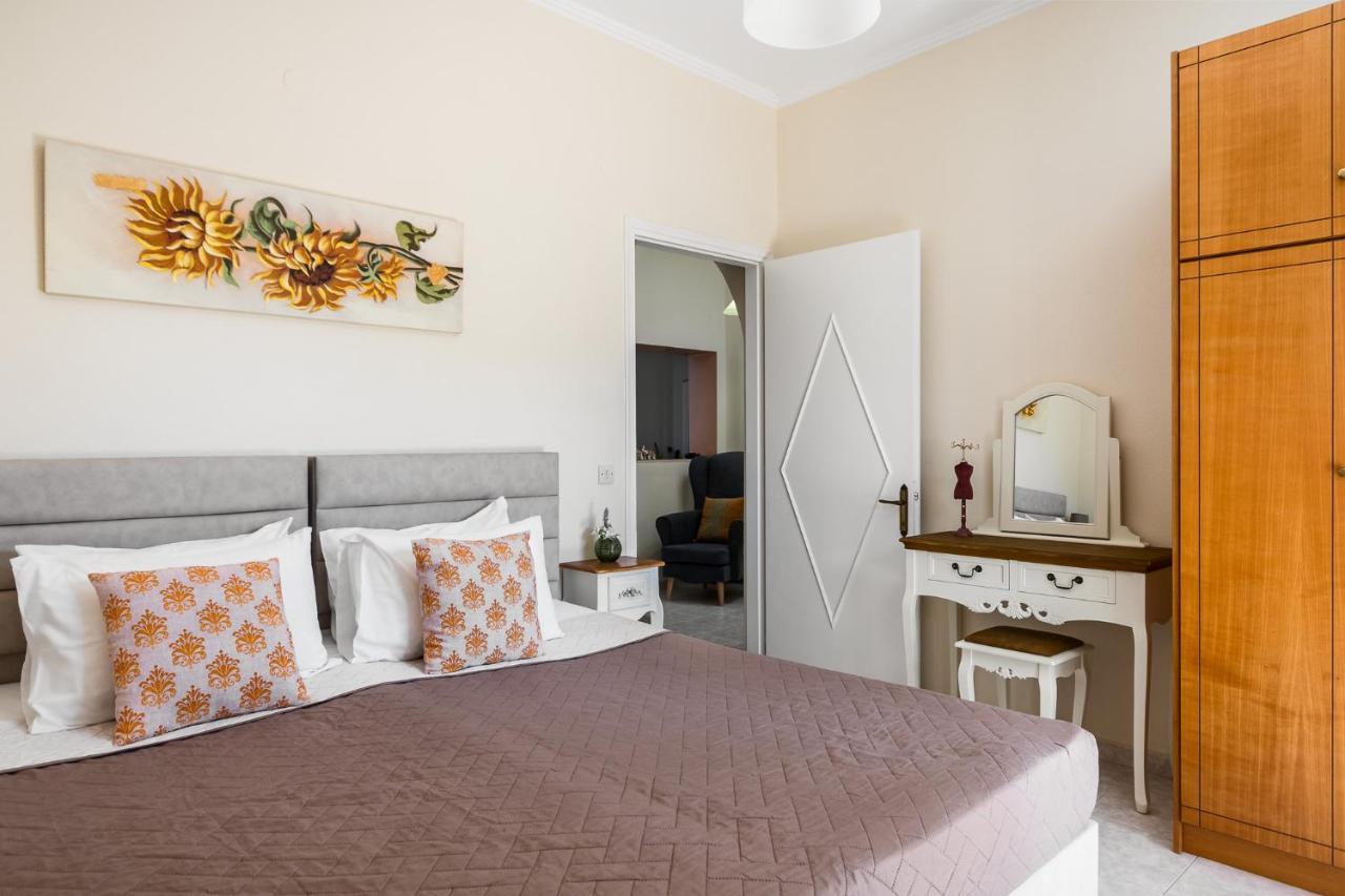 Apartment & Barbati Panoramic Views By Konnect Ipsos
